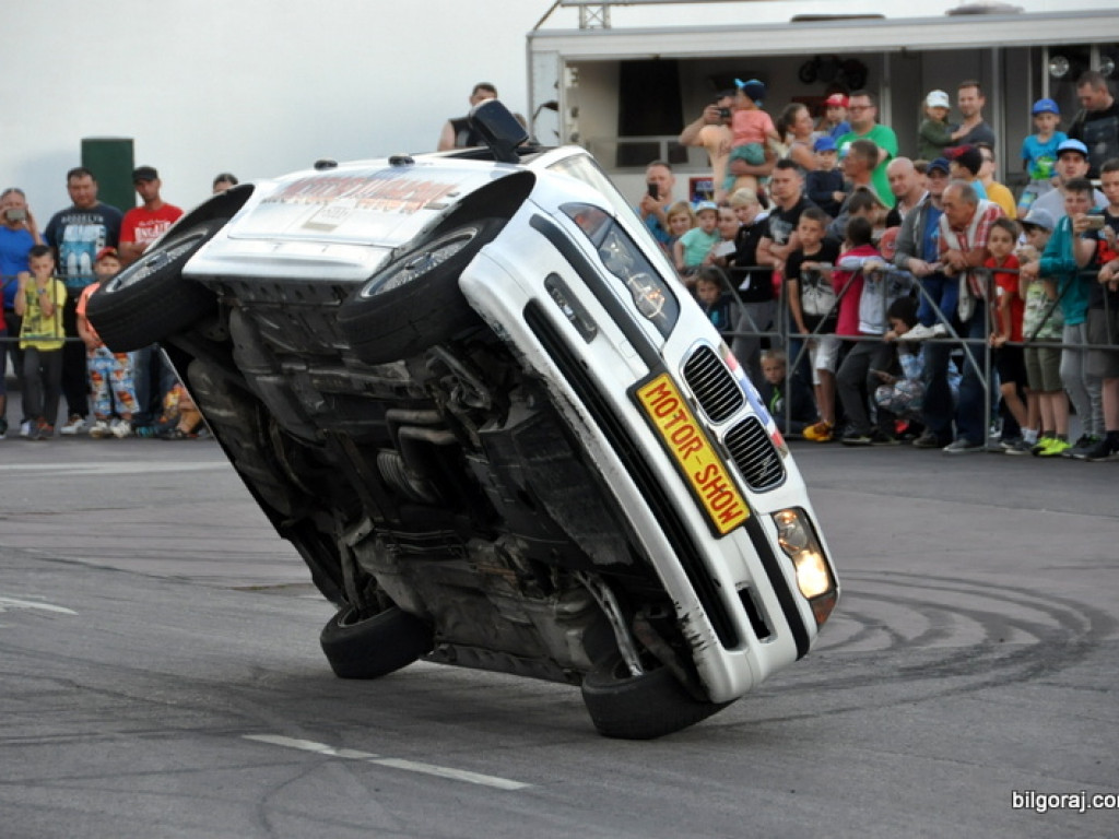 Pokazy Monster Truck (FOTO, VIDEO)
