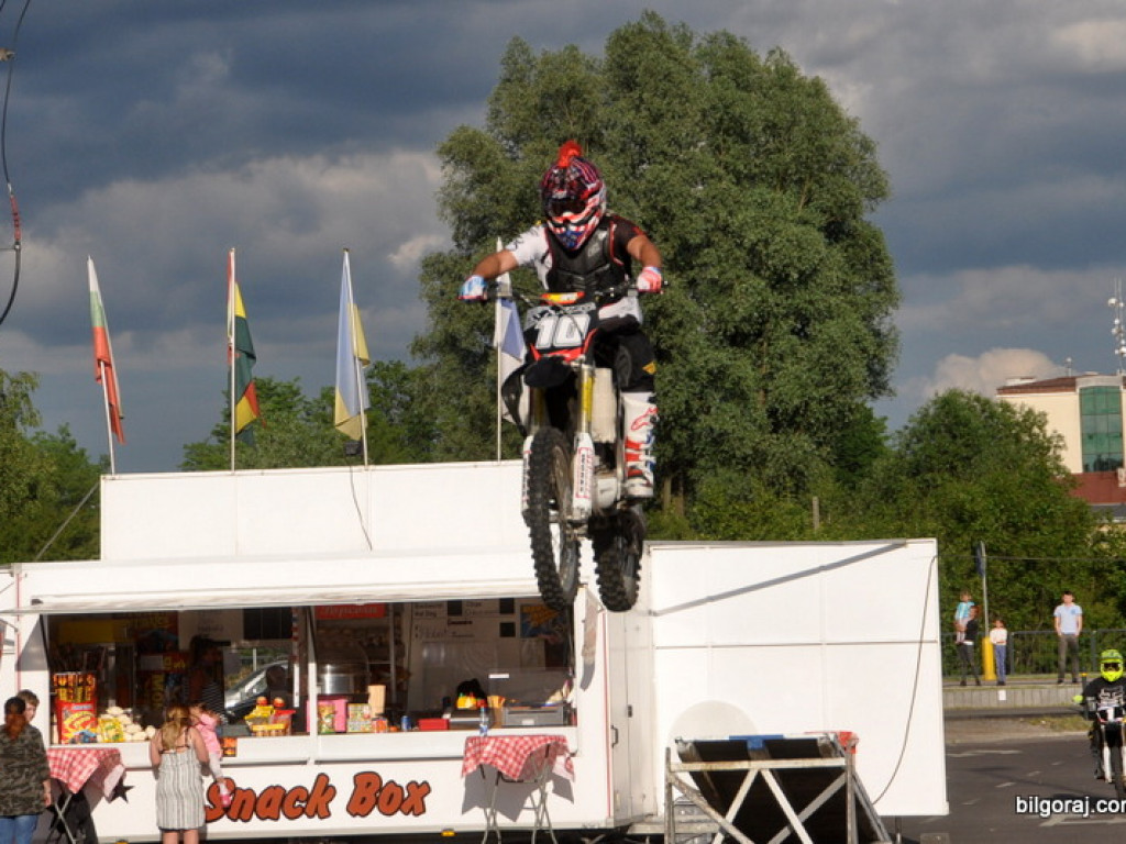 Pokazy Monster Truck (FOTO, VIDEO)