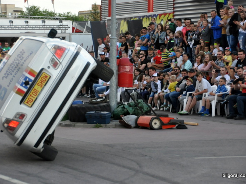 Pokazy Monster Truck (FOTO, VIDEO)