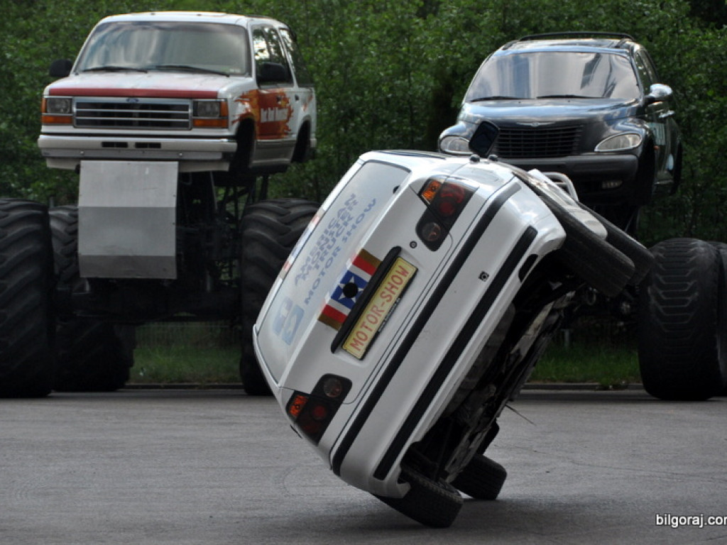 Pokazy Monster Truck (FOTO, VIDEO)