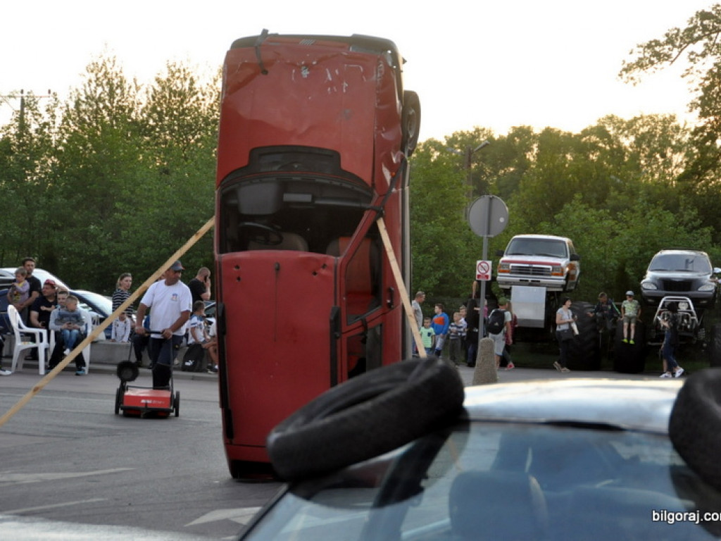 Pokazy Monster Truck (FOTO, VIDEO)