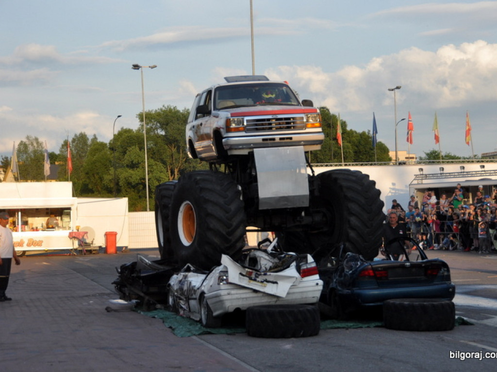 Pokazy Monster Truck (FOTO, VIDEO)