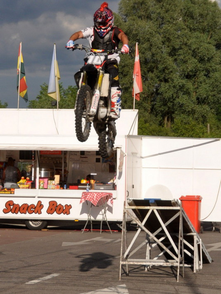 Pokazy Monster Truck (FOTO, VIDEO)