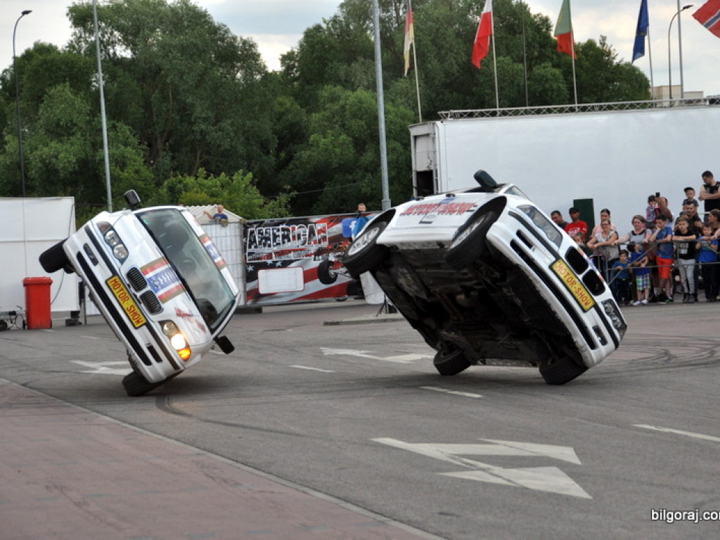 Pokazy Monster Truck (FOTO, VIDEO)