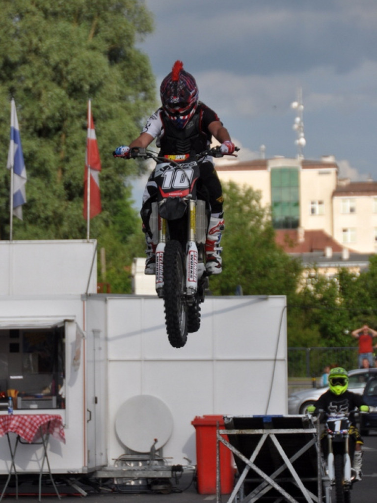Pokazy Monster Truck (FOTO, VIDEO)