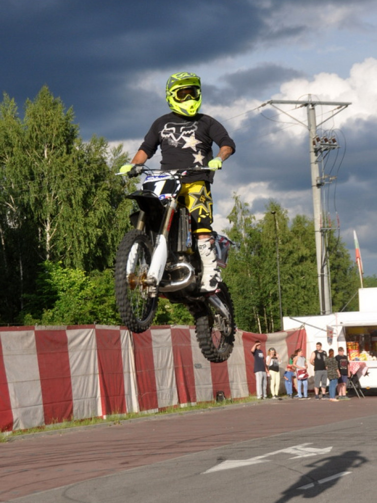 Pokazy Monster Truck (FOTO, VIDEO)