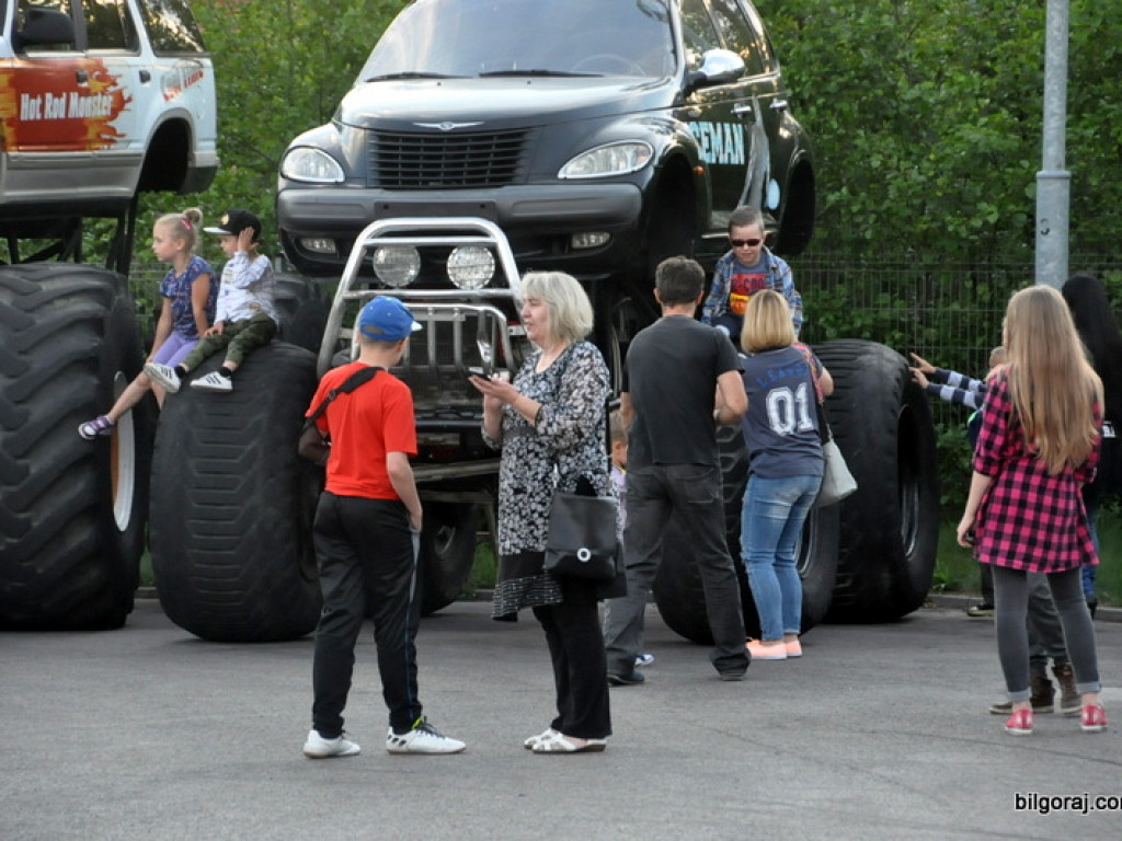 Pokazy Monster Truck (FOTO, VIDEO)
