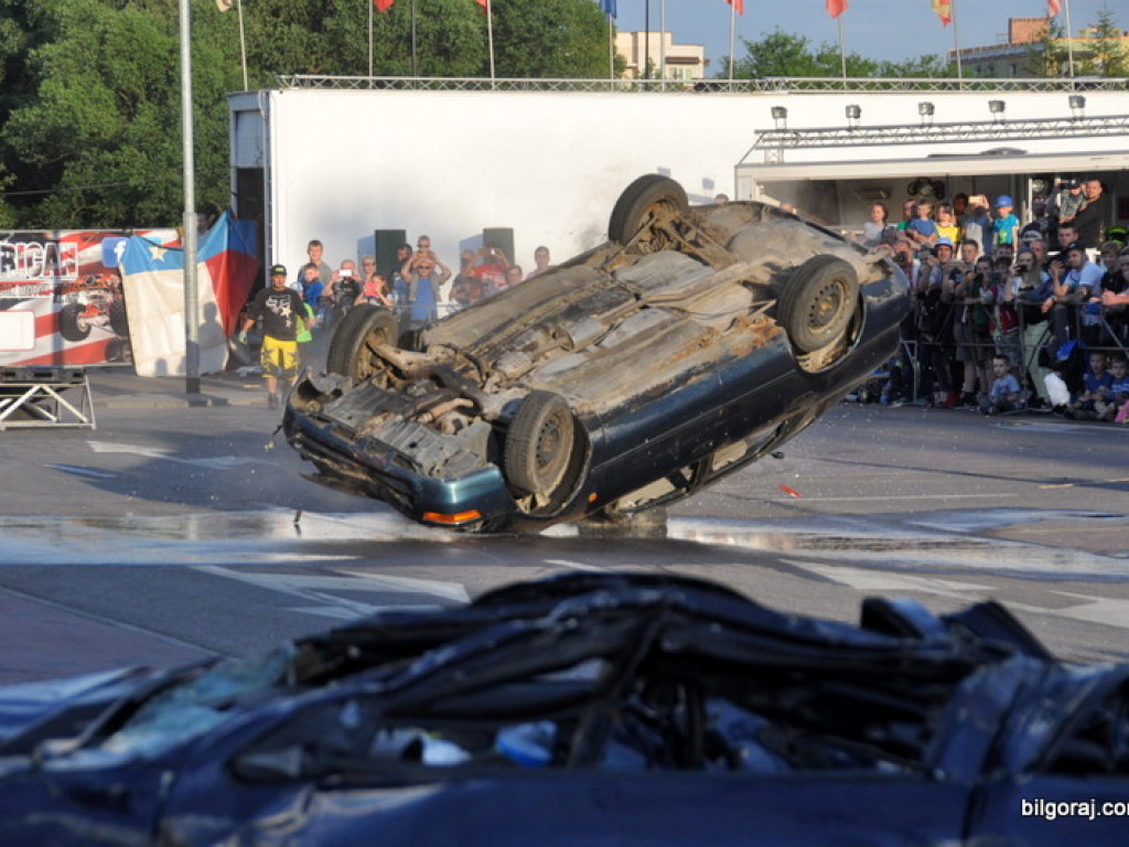 Pokazy Monster Truck (FOTO, VIDEO)
