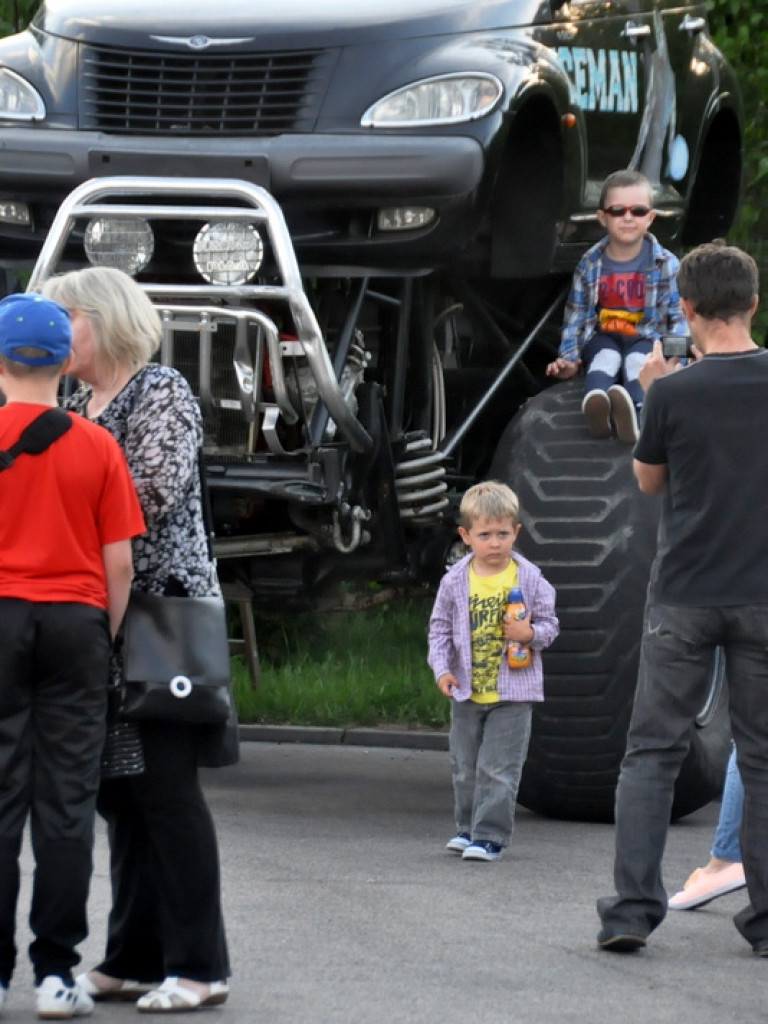 Pokazy Monster Truck (FOTO, VIDEO)