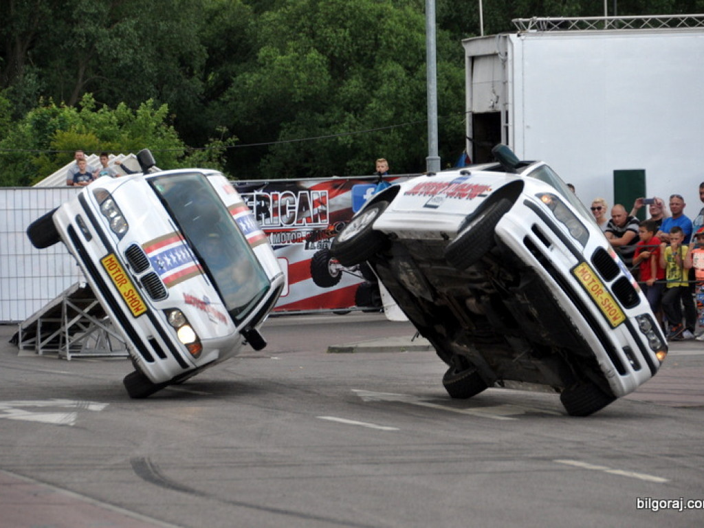 Pokazy Monster Truck (FOTO, VIDEO)