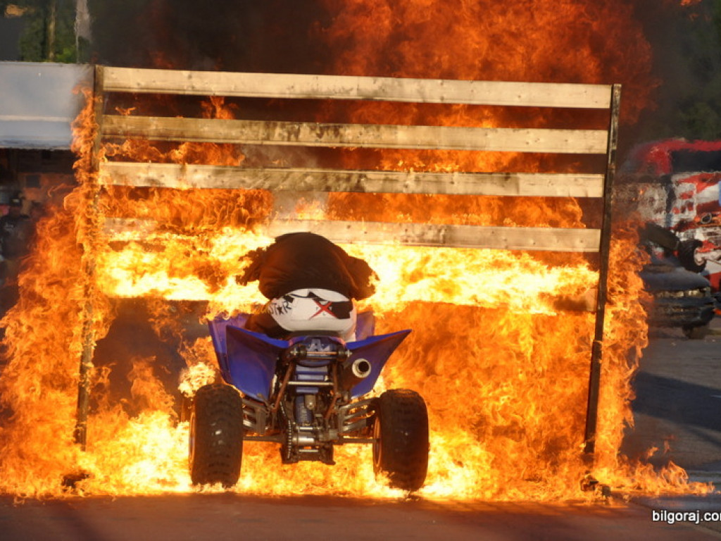 Pokazy Monster Truck (FOTO, VIDEO)