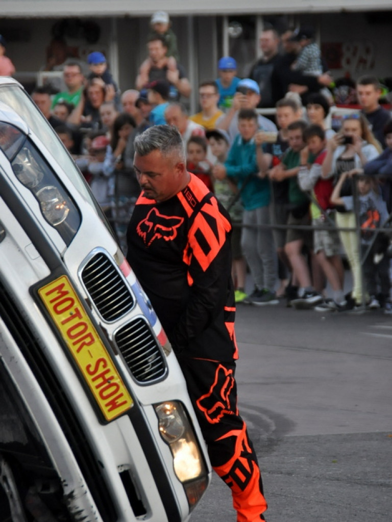 Pokazy Monster Truck (FOTO, VIDEO)