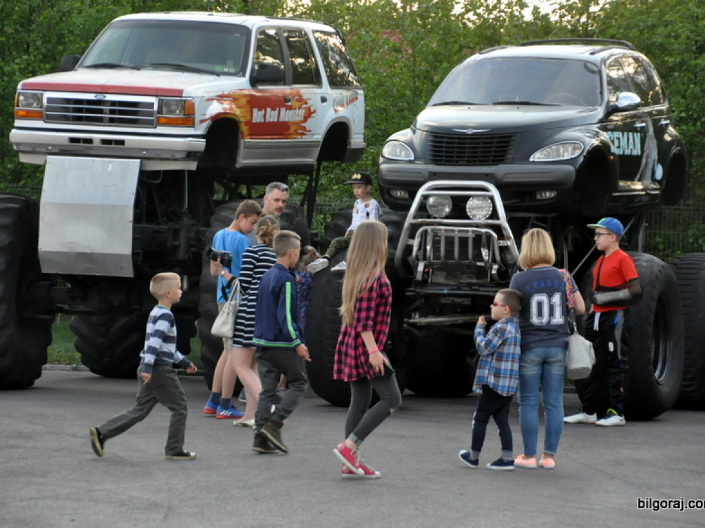 Pokazy Monster Truck (FOTO, VIDEO)