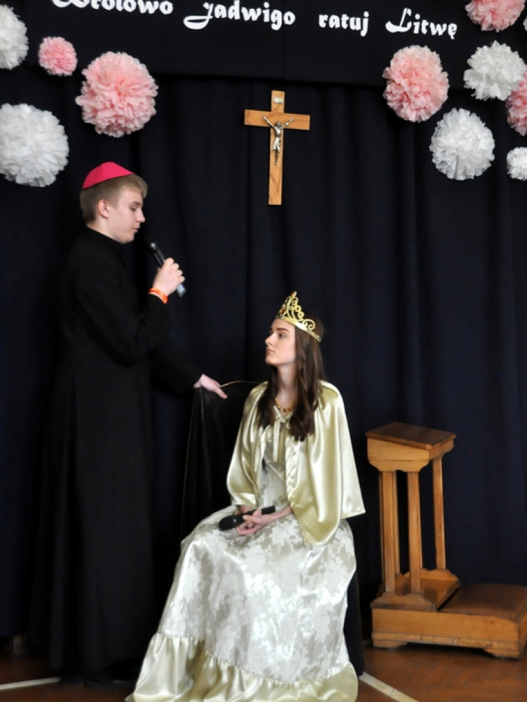 Dzień Patrona Gimnazjum Nr 1 im. św. Jadwigi Królowej w Biłgoraju (FOTO)