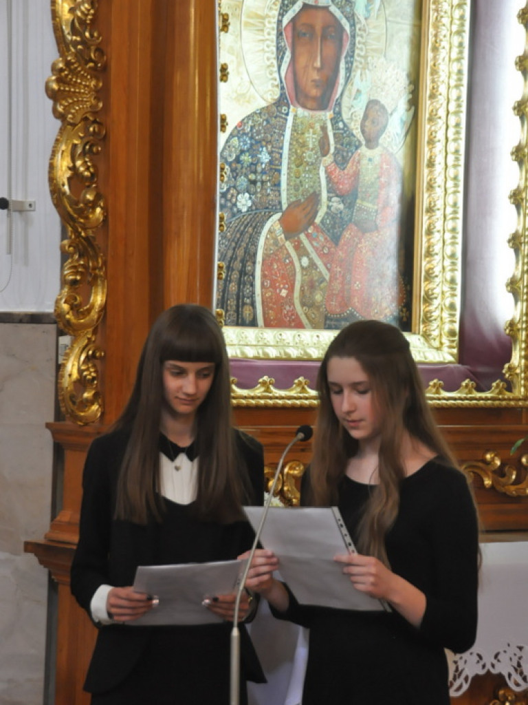 Dzień Patrona Gimnazjum Nr 1 im. św. Jadwigi Królowej w Biłgoraju (FOTO)