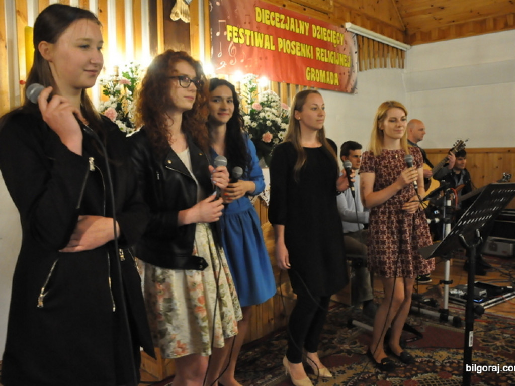 IX Diecezjalny Dziecięcy Festiwal Piosenki Religijnej (FOTO)