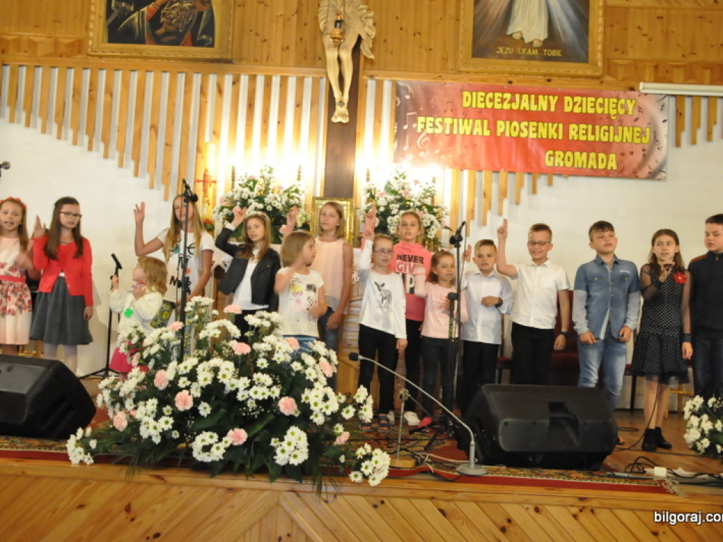 IX Diecezjalny Dziecięcy Festiwal Piosenki Religijnej (FOTO)