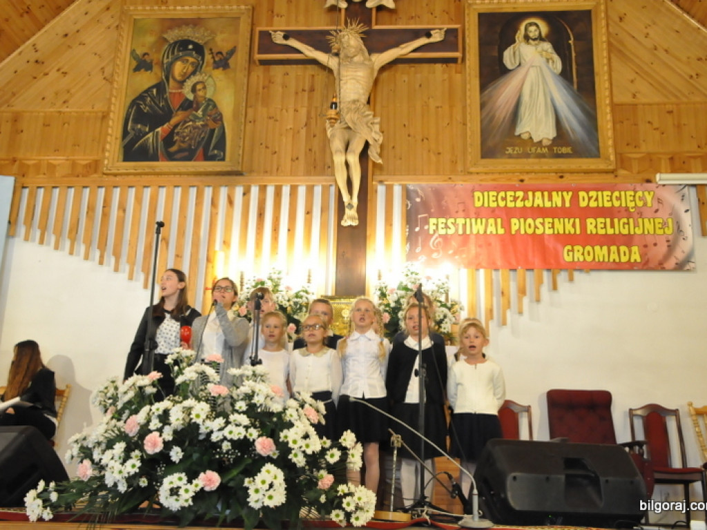 IX Diecezjalny Dziecięcy Festiwal Piosenki Religijnej (FOTO)
