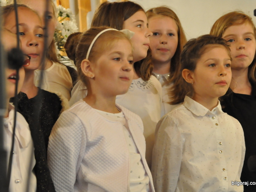IX Diecezjalny Dziecięcy Festiwal Piosenki Religijnej (FOTO)