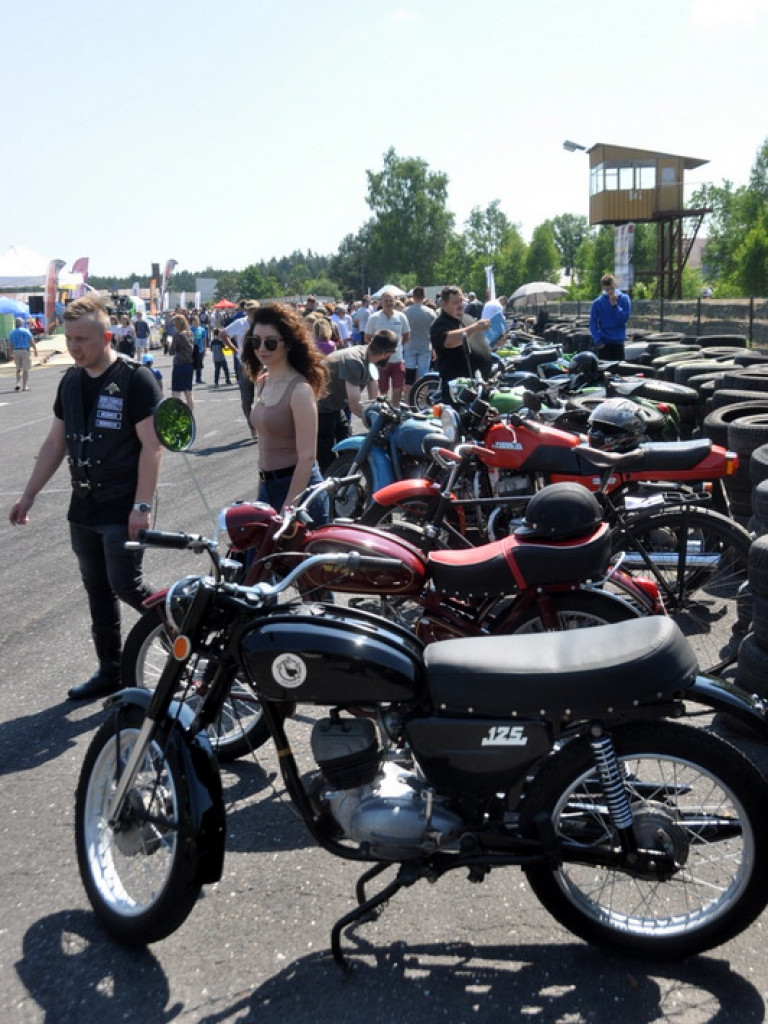 VII zlot pojazdów zabytkowych (FOTO, VIDEO)