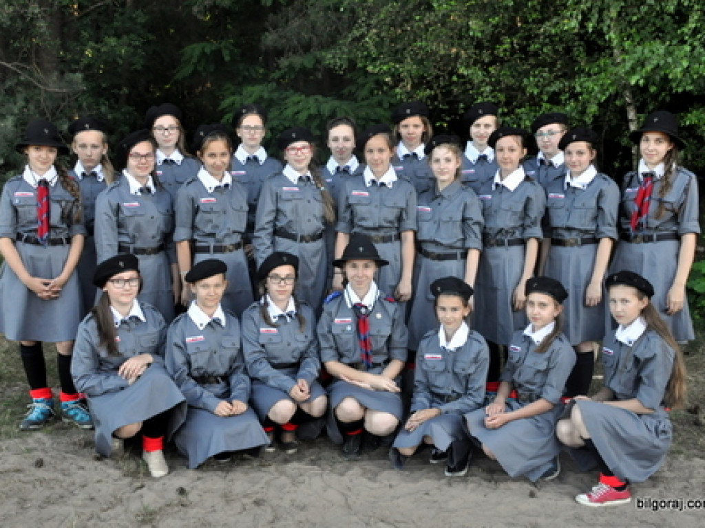 Harcerki z Majdanu dostały mundury, czekają na barwy (FOTO)