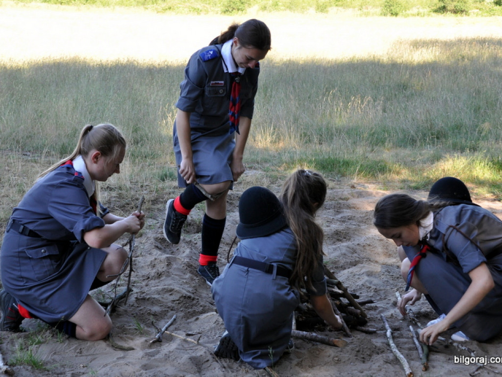 Harcerki z Majdanu dostały mundury, czekają na barwy (FOTO)