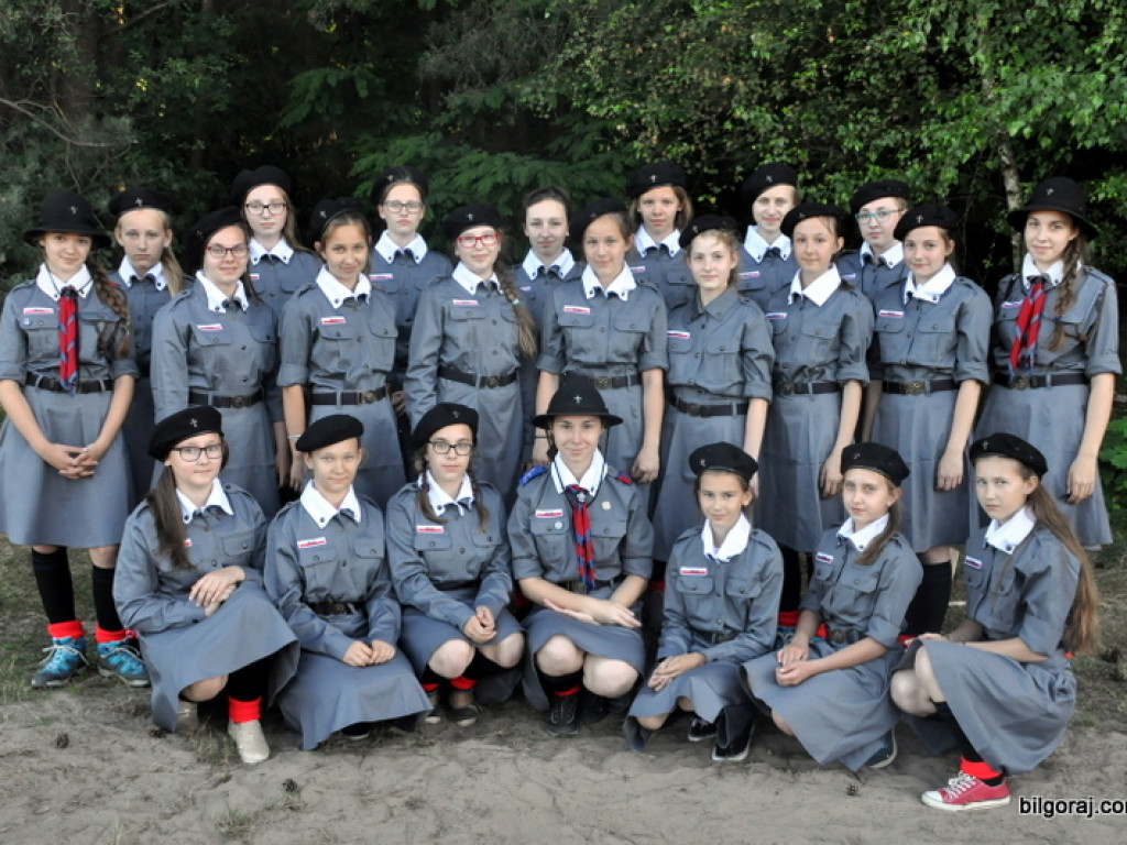 Harcerki z Majdanu dostały mundury, czekają na barwy (FOTO)
