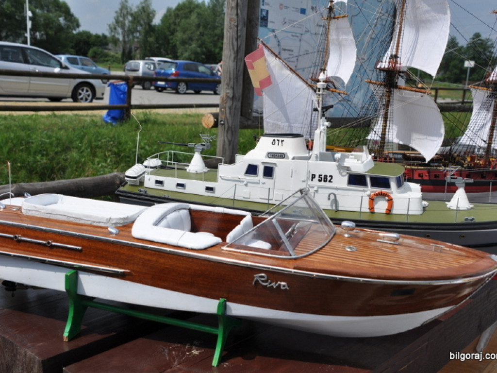 Zalew Bojary był miejscem zmagań modeli pływających zdalnie sterowanych (FOTO)