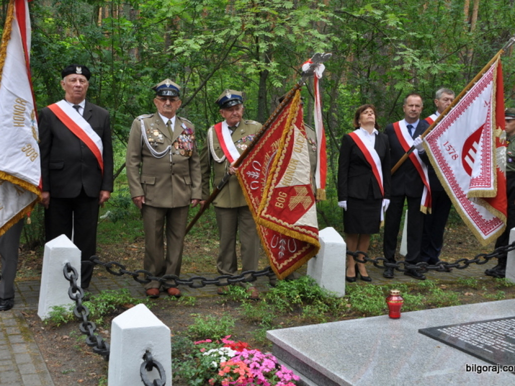73. rocznicy mordu partyzantów w lesie na Rapach (FOTO)