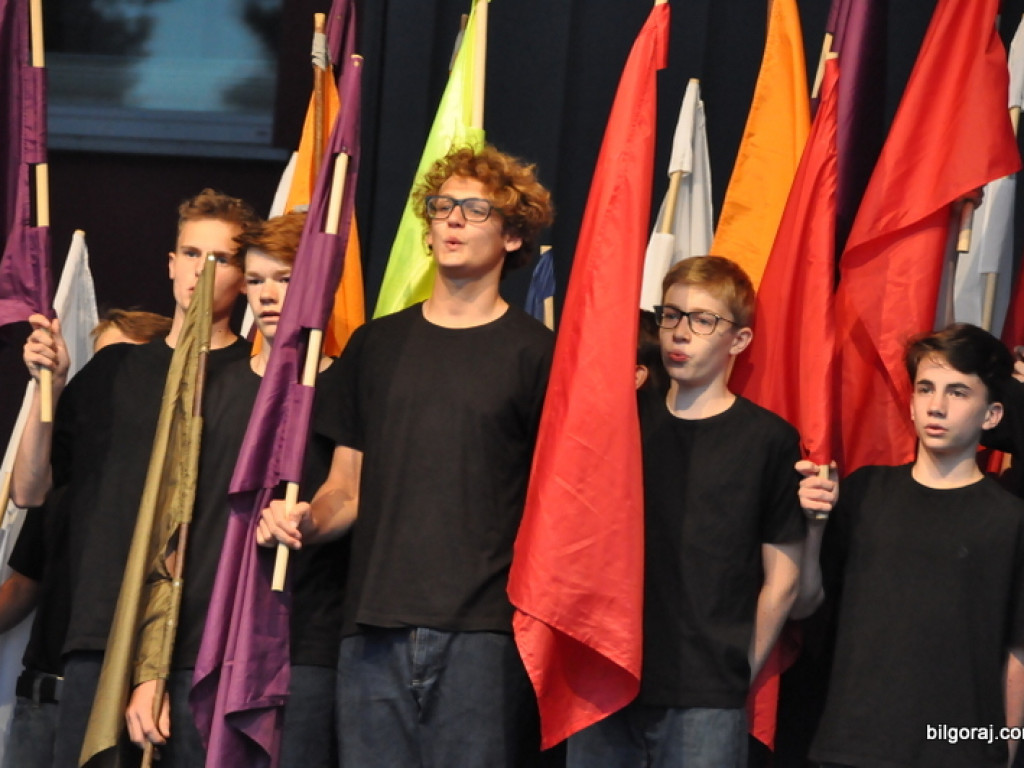 Taniec flag (FOTO, VIDEO)