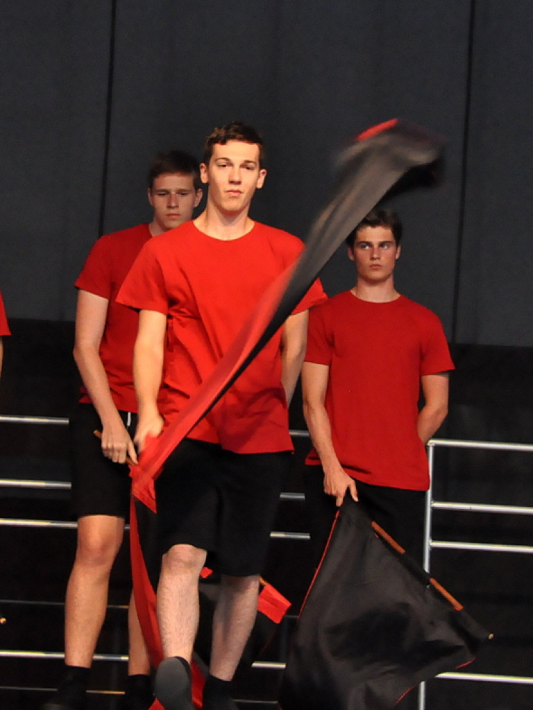 Taniec flag (FOTO, VIDEO)
