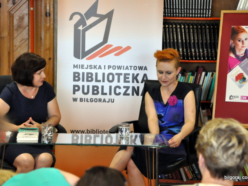 Wieczór autorski z Zośką Papużanką (FOTO)