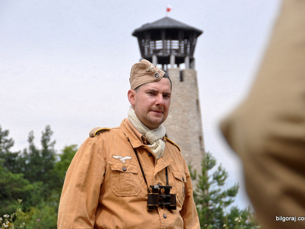 W józefowskich kamieniołomach jak na wojnie (FOTO)