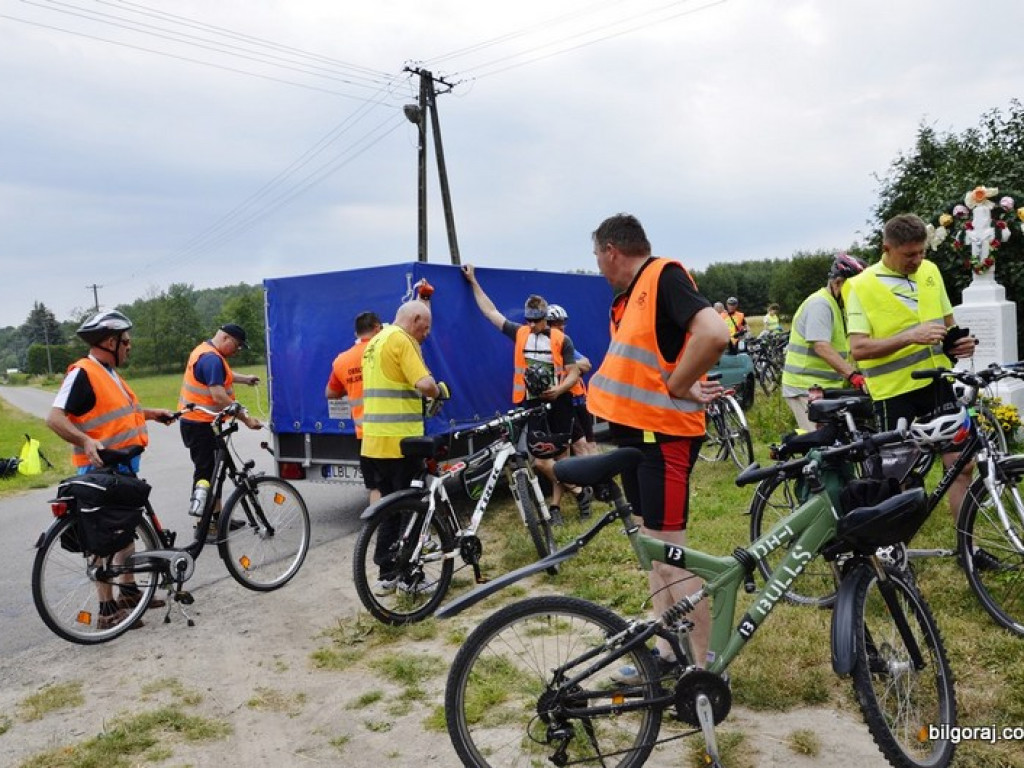 Rowerem do Tronu Jasnogórskiej Pani (FOTO)