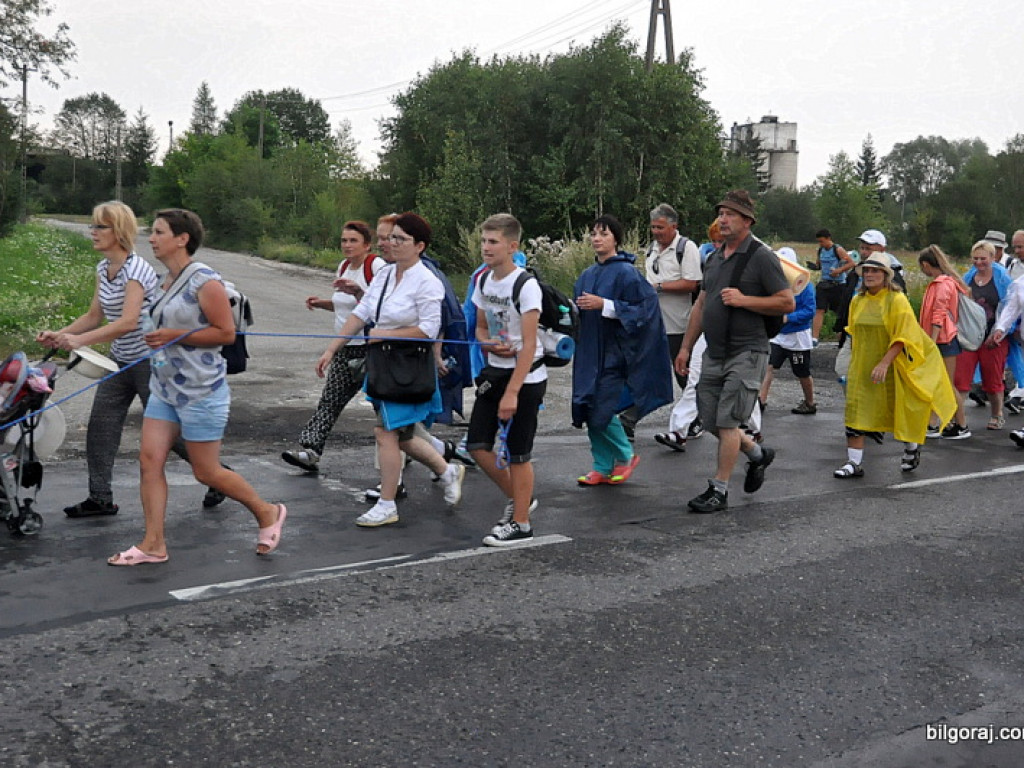 Pielgrzymi wkroczyli do naszego Powiatu (FOTO, VIDEO)