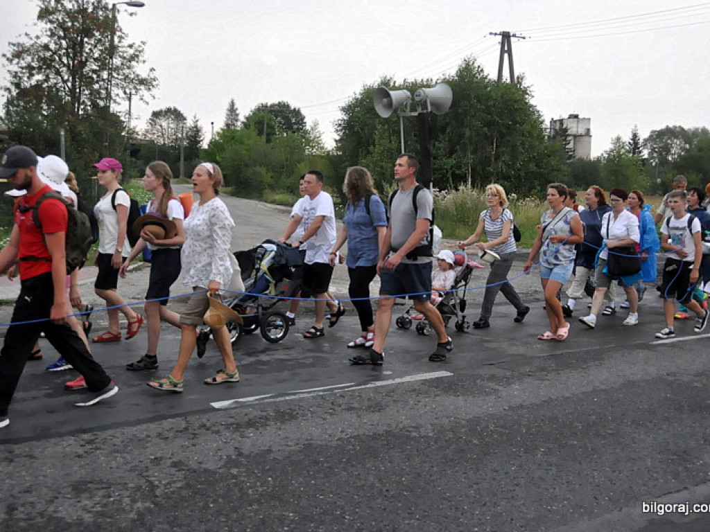 Pielgrzymi wkroczyli do naszego Powiatu (FOTO, VIDEO)