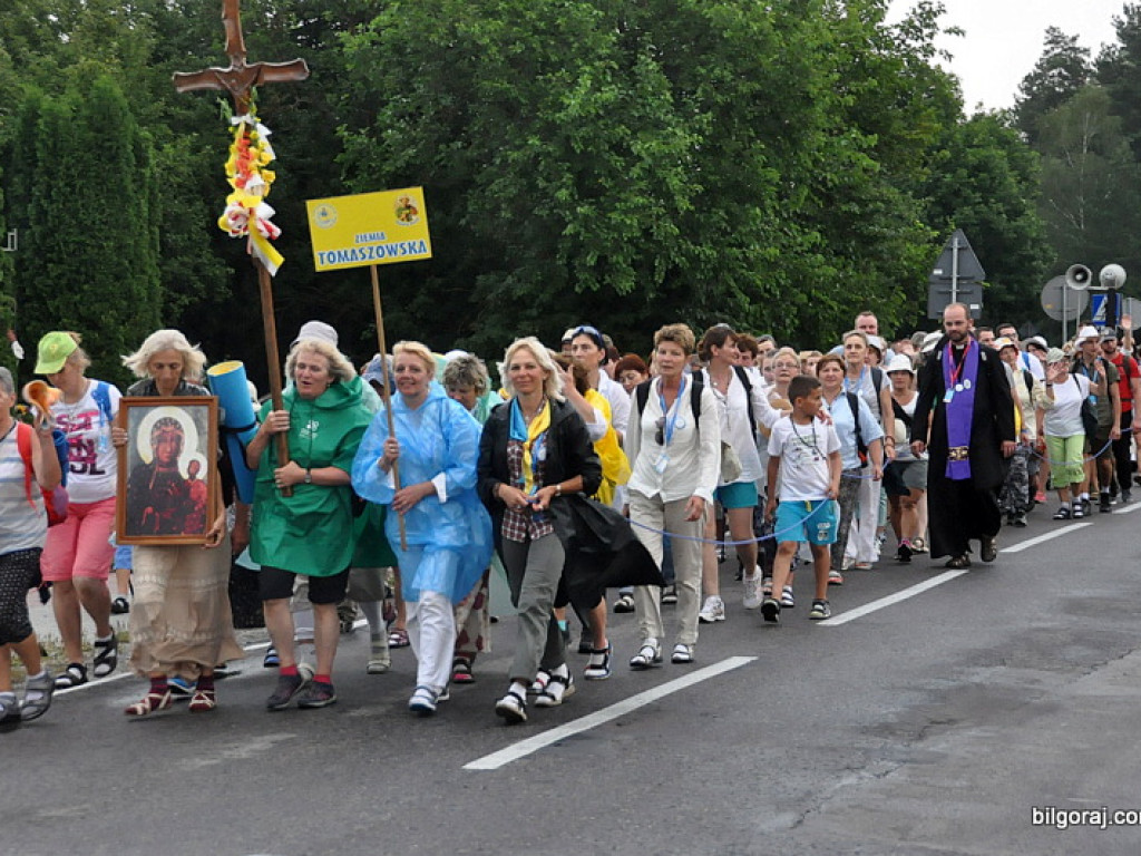 Pielgrzymi wkroczyli do naszego Powiatu (FOTO, VIDEO)