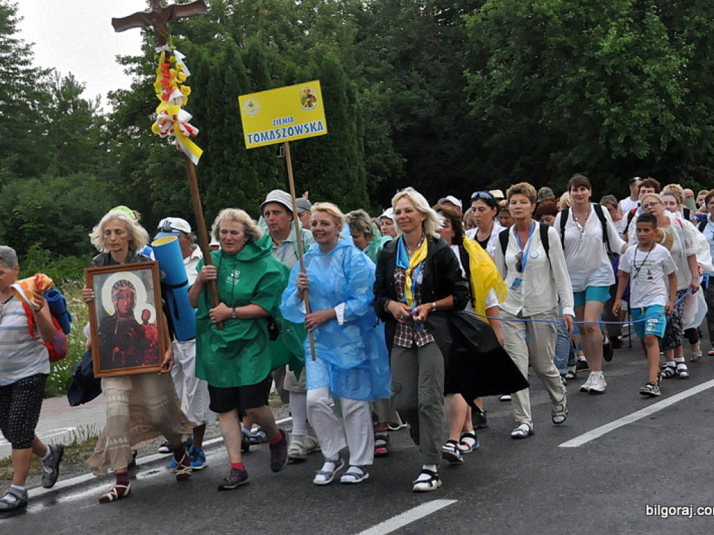 Pielgrzymi wkroczyli do naszego Powiatu (FOTO, VIDEO)