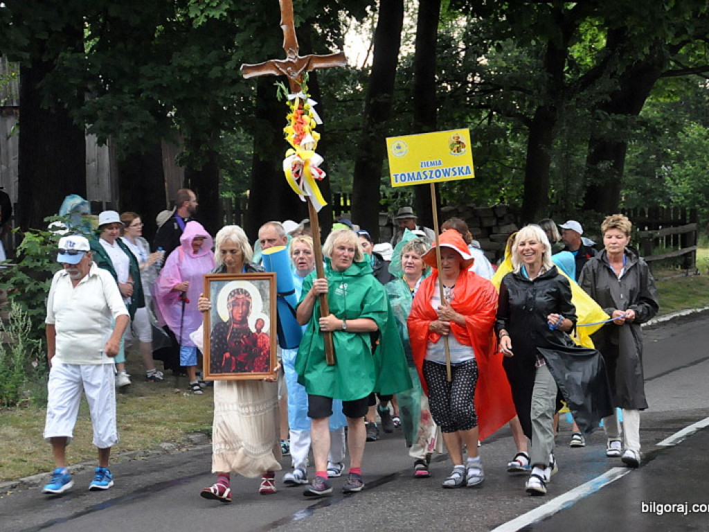 Pielgrzymi wkroczyli do naszego Powiatu (FOTO, VIDEO)