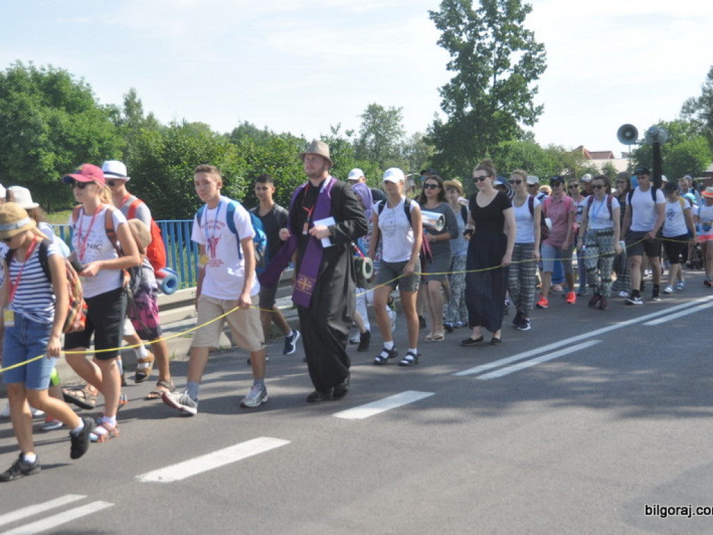 Biłgoraj ruszył na pątniczy szlak do Tronu Jasnogórskiej Pani (FOTO)
