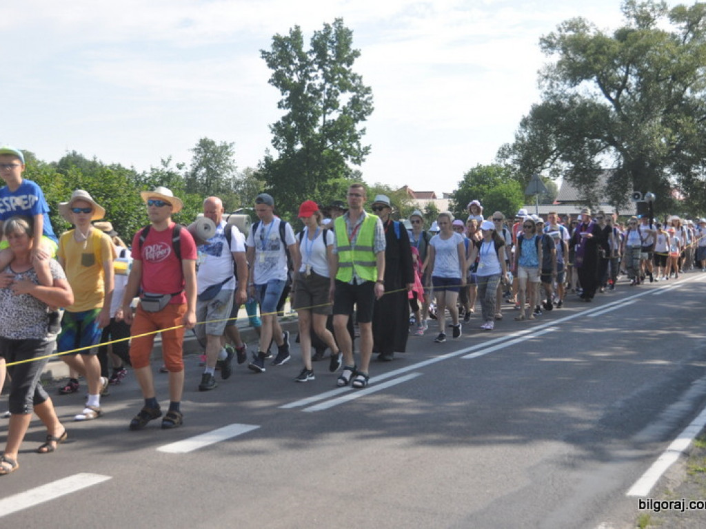 Biłgoraj ruszył na pątniczy szlak do Tronu Jasnogórskiej Pani (FOTO)