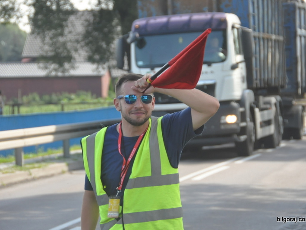 Biłgoraj ruszył na pątniczy szlak do Tronu Jasnogórskiej Pani (FOTO)