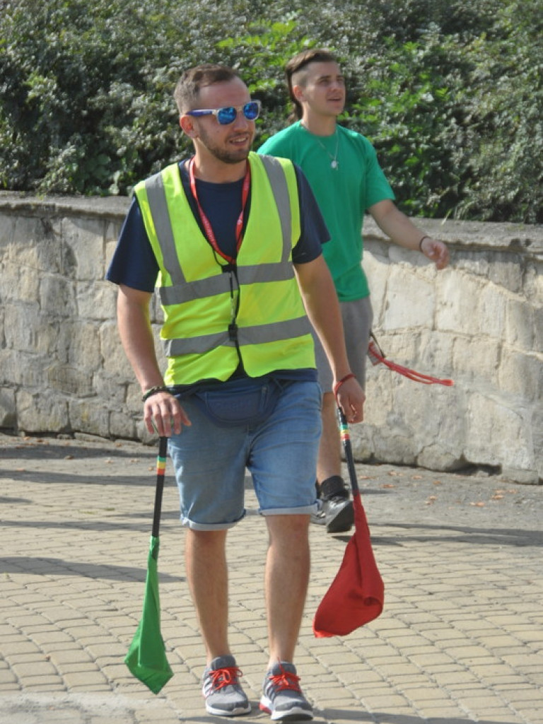 Biłgoraj ruszył na pątniczy szlak do Tronu Jasnogórskiej Pani (FOTO)