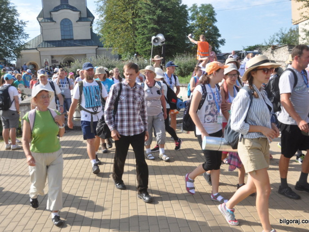 Biłgoraj ruszył na pątniczy szlak do Tronu Jasnogórskiej Pani (FOTO)
