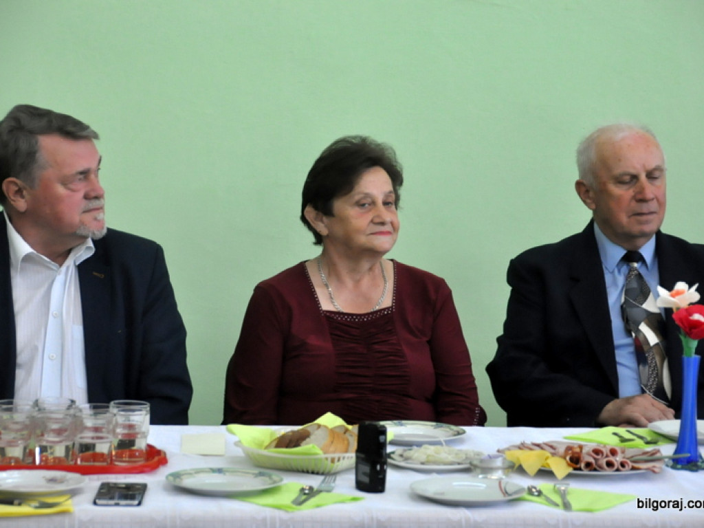 Emerytowani nauczyciele świętowali Dzień Edukacji Narodowej (FOTO)