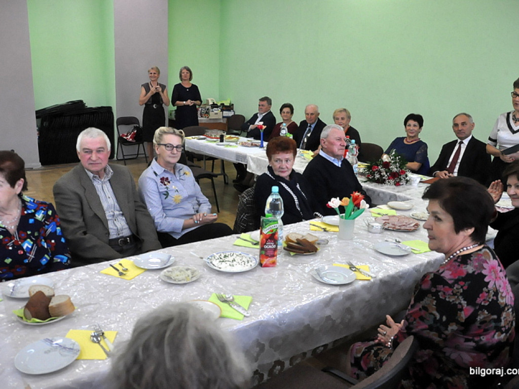 Emerytowani nauczyciele świętowali Dzień Edukacji Narodowej (FOTO)