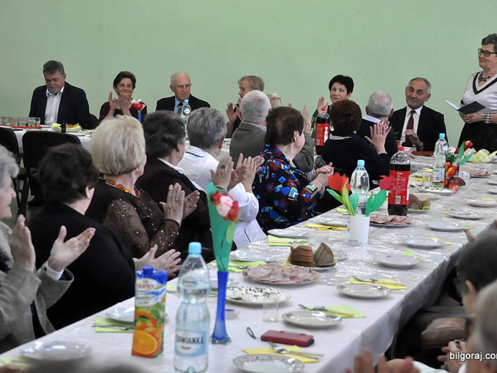Emerytowani nauczyciele świętowali Dzień Edukacji Narodowej (FOTO)