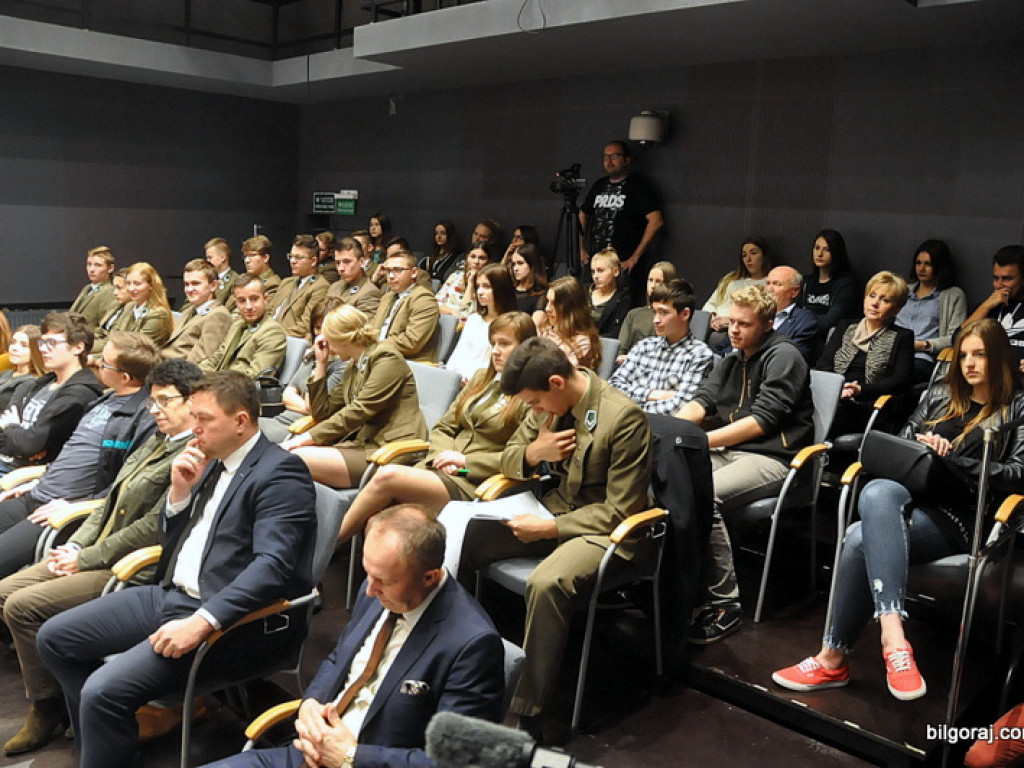 I etap debat za nami (FOTO)