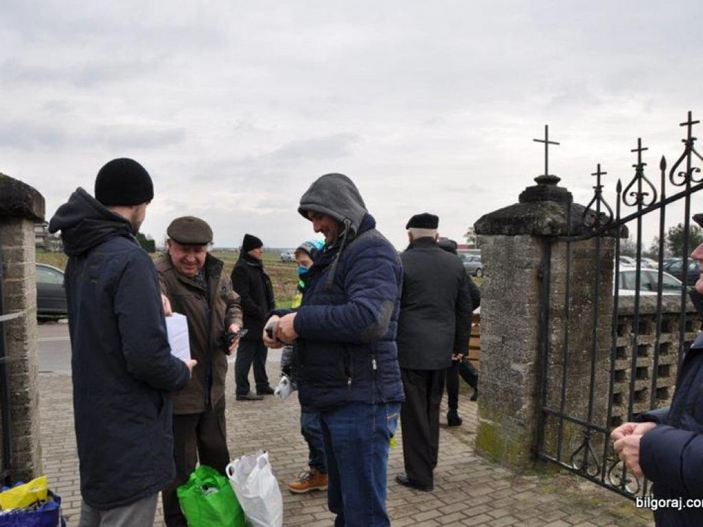 W Gminie Łukowa na cmentarzach kwestowano po raz szesnasty (FOTO)