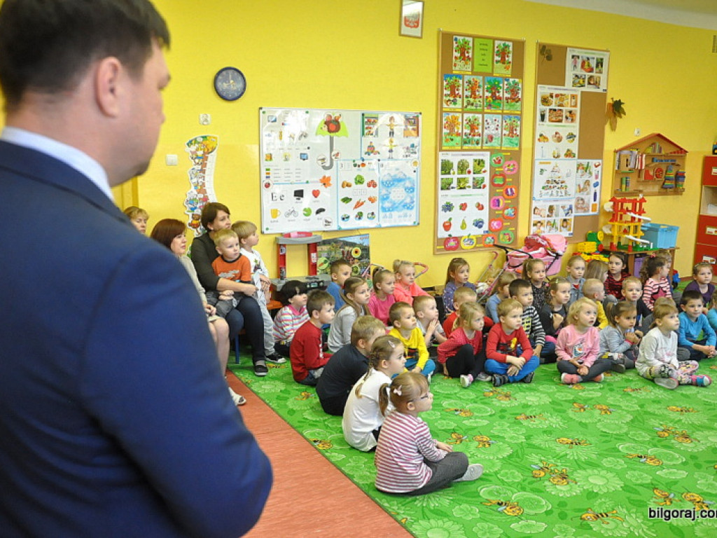 Noś odblaski, bądź widoczny - akcja posła Piotra Olszówki (FOTO)